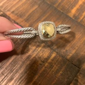 David Yurman 11mm Albion Bracelet 18K Gold
Dome with Diamonds
